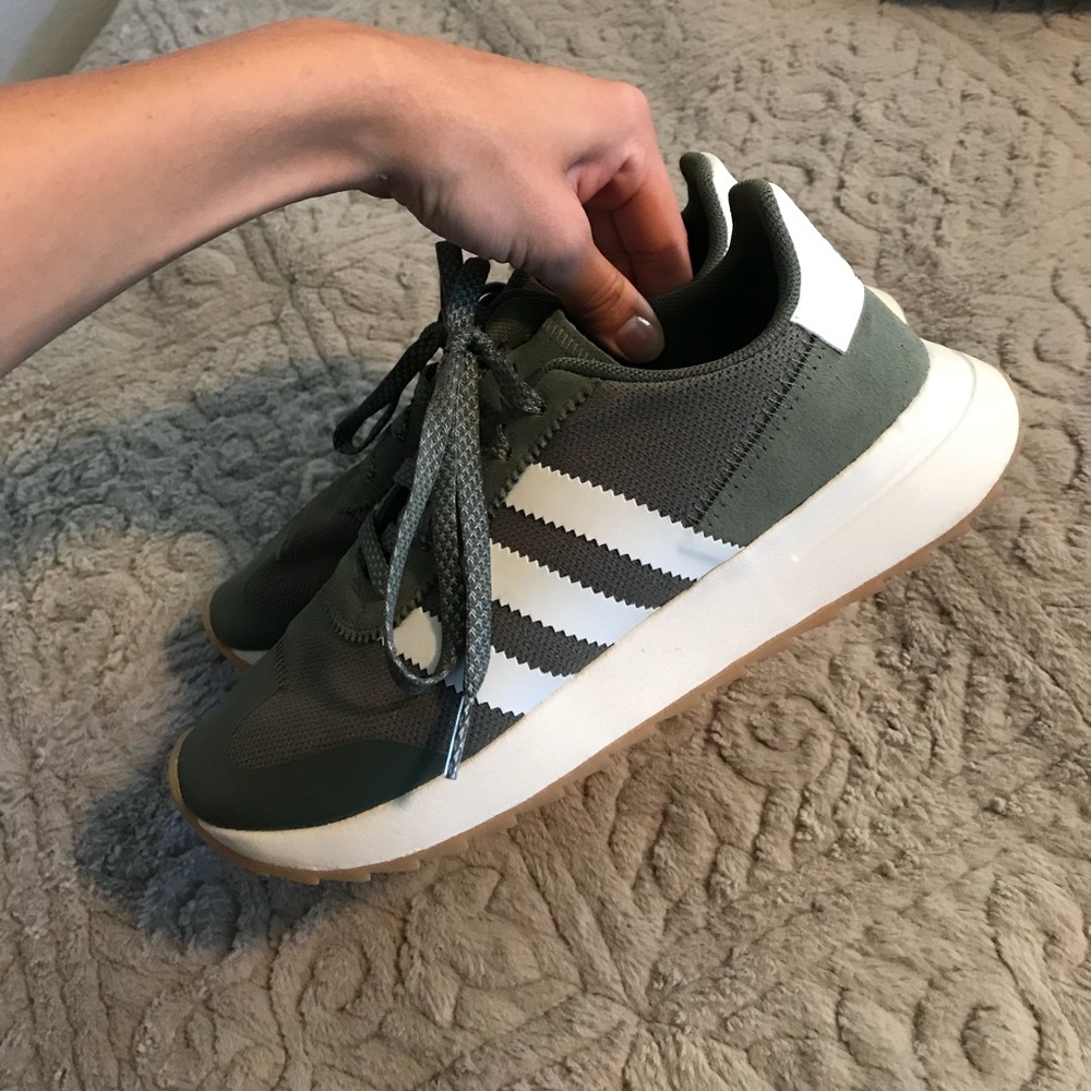 Adidas originals sneaker